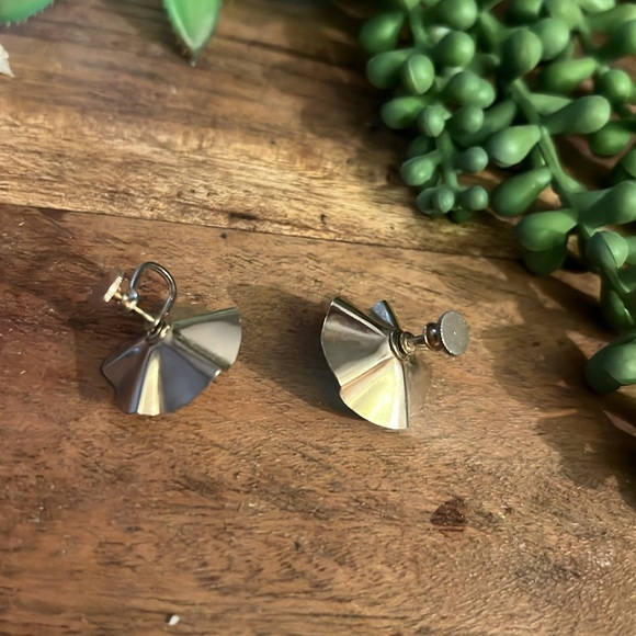VINTAGE EARRINGS - Picture 4 of 4